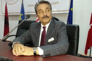Kadir İnanır'a b&uuml;y&uuml;k onur