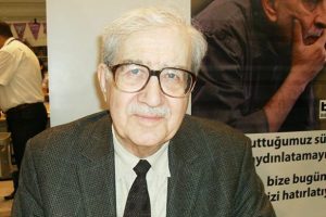 &Uuml;nl&uuml;lerden Turgut &Ouml;zakman tweetleri
