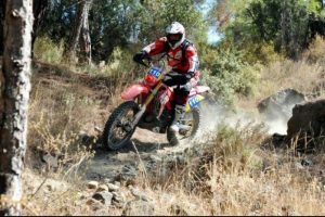 Enduro yarışı nefes kesti