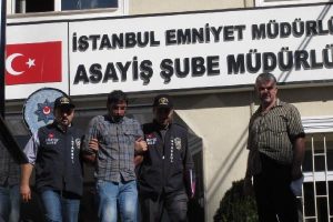 Oturduğu mahallede soygun yapınca