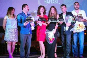 H&uuml;z&uuml;nl&uuml; gala