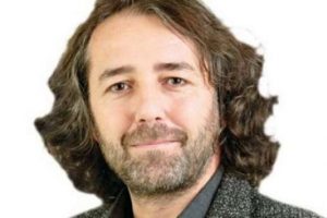&Ccedil;erkezlerden T&uuml;rk gazetecisine b&uuml;y&uuml;k destek