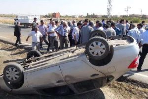 Sarıg&uuml;l'&uuml;n konvoyunda kaza: 2 yaralı