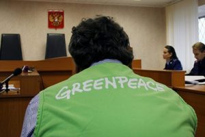 30 Greenpeace eylemcisine şok