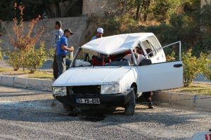 Otomobil takla attı: 1 yaralı