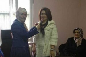 İlk baş&ouml;rt&uuml;l&uuml; başkan adayı MHP'den