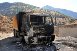 PKK kamyon yaktı