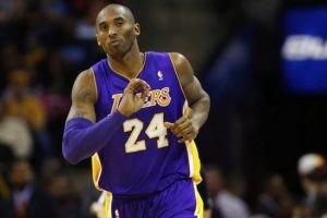 Kobe Bryant bekleme kararı aldı