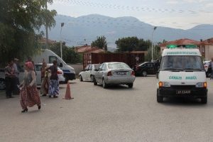Kamyonet kasasında &ouml;l&uuml;me yolculuk