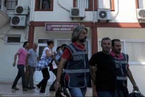 Kasaları boşaltan şebeke &ccedil;&ouml;kertildi