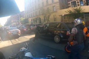 Motorcuya &ccedil;attı zararlı &ccedil;ıktı