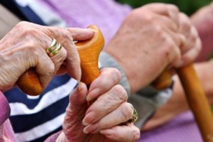 D&uuml;nya n&uuml;fusu hızla yaşlanıyor