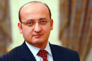 Yal&ccedil;ın Akdoğan paketin kodlarını yazdı