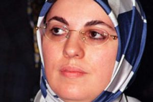 Merve Kavak&ccedil;ı'dan pakete eleştiri!