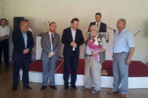 AK Parti Osmangazi'den yaşlılara vefa