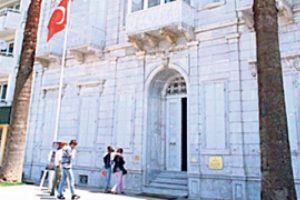 Atat&uuml;rk M&uuml;zesi iki yıldır kapalı!