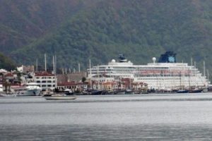 Esnafın y&uuml;z&uuml;n&uuml; turistler g&uuml;ld&uuml;rd&uuml;