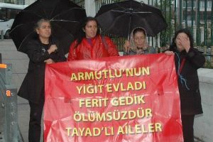 Ferit Gedik'in dedesi Vali Mutlu ile g&ouml;r&uuml;şt&uuml;