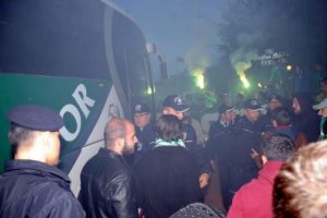Bursaspor meşalelerle karşılandı