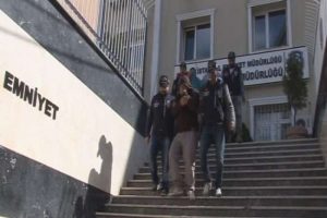 Polisin takibi, 5 kişilik şebekeyi &ccedil;&ouml;kertti