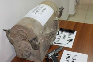Sahte sanduka i&ccedil;in film gibi soygun