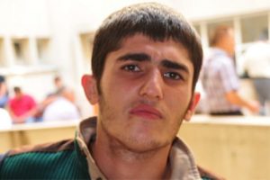 U&ccedil;ak ka&ccedil;ıracağım' dedi hırsızlıktan yakalandı