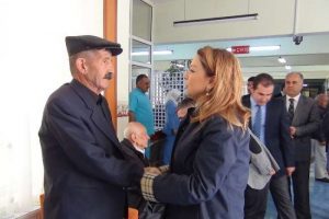 ''Kenan Evren'in yaşı k&uuml;&ccedil;&uuml;lt&uuml;ls&uuml;n''