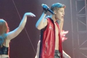 Justin Bieber'in  alb&uuml;m tarihi