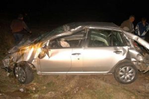 Bu otomobilden burnu bile kanamadan &ccedil;ıktı