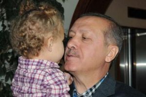 Erdoğan torun hasretini Ela Naz ile giderdi