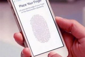 iPhone 5S parmak izi HTC One Max'ı etkiledi