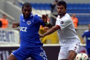 Elazığspor'un k&ouml;t&uuml; gidişi s&uuml;r&uuml;yor!