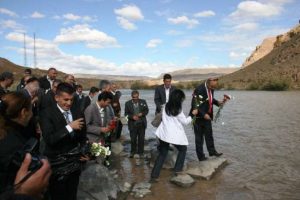 Ermenistan sınırında barış r&uuml;zgarı esti
