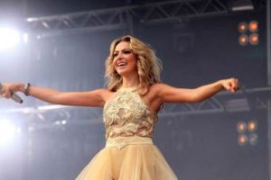 Hadise'yle moral zamanı