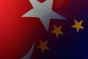 AB'den T&uuml;rkiye'ye &ouml;vg&uuml;