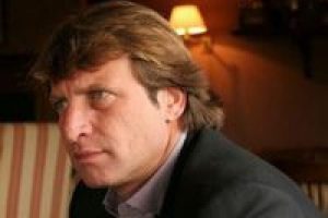 Kaya &Ccedil;ilingiroğlu'na hapis şoku