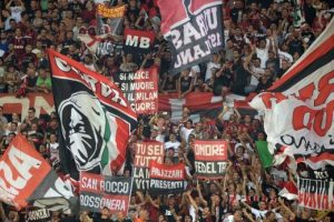 İtalya'da trib&uuml;nler ayaklandı!