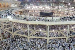 Kabe'deki &ccedil;alışmalar hacı adaylarını zorluyor
