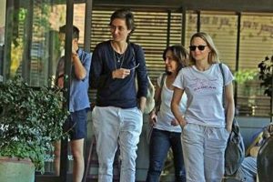 Jodie Foster yeni kız arkadaşıyla g&ouml;r&uuml;nt&uuml;lendi