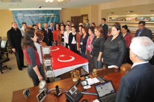 Nil&uuml;fer Belediyesi'nde yeni memurlar yemin etti