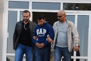 Yurttan ka&ccedil;an kızlara uyuşturuculu tecav&uuml;z