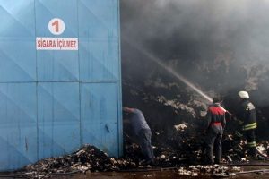 Diyarbakır'da &ccedil;ır&ccedil;ır fabrikasında yangın