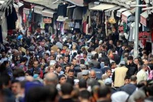 T&uuml;keticiler bayrama 'bor&ccedil;lu' giriyor