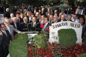 Şankaya kabri başında anıldı