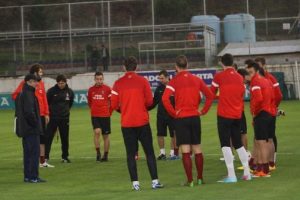 Trabzonspor 13 eksikle &ccedil;alıştı