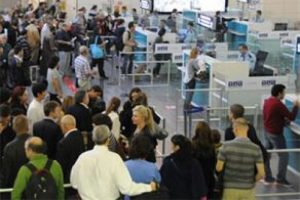 "Havalimanına taksiyle gelin" uyarısı