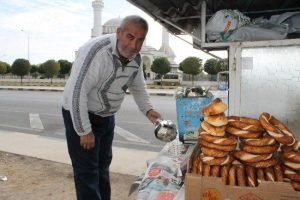 TIR kuyruğu simit&ccedil;iye yaradı