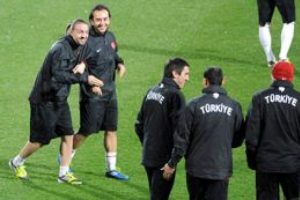Milli Takım'da Caner Erkin şoku!
