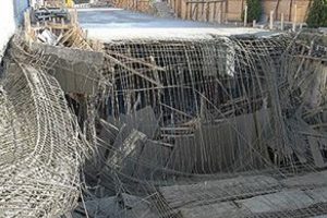 Stadyum inşaatında &ccedil;&ouml;kme: 4 yaralı