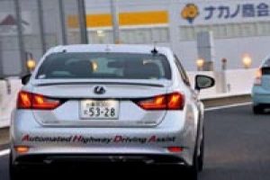 Toyota şof&ouml;rs&uuml;z ara&ccedil;ları Tokyo sokaklarına &ccedil;ıkardı